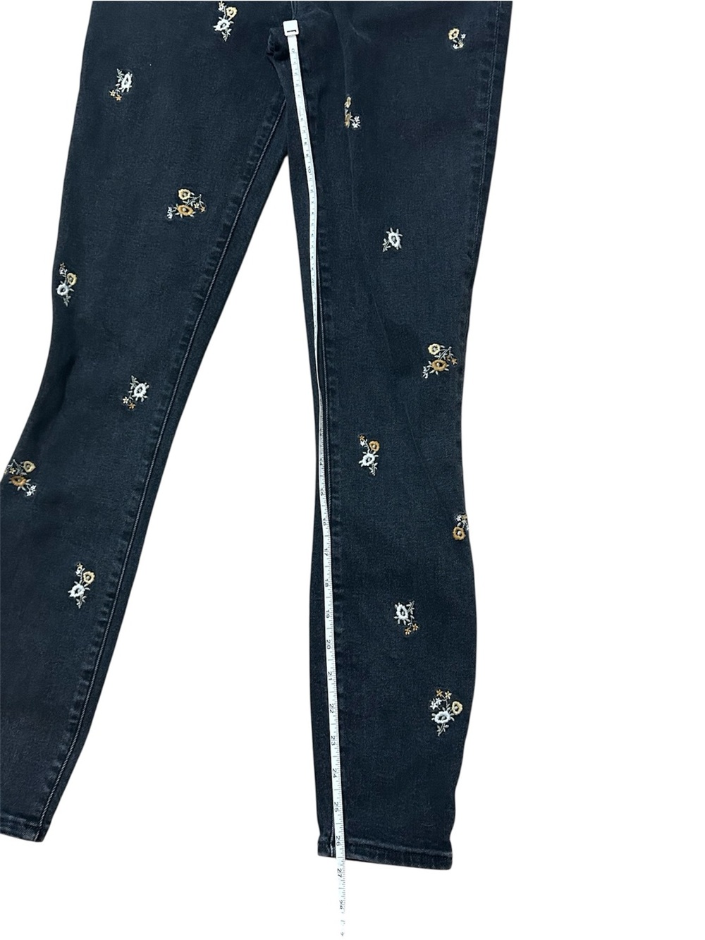 Abercrombie & Fitch Rise Super Skinny Ankle Embroidered Floral Black Wash Jeans - Picture 8 of 11